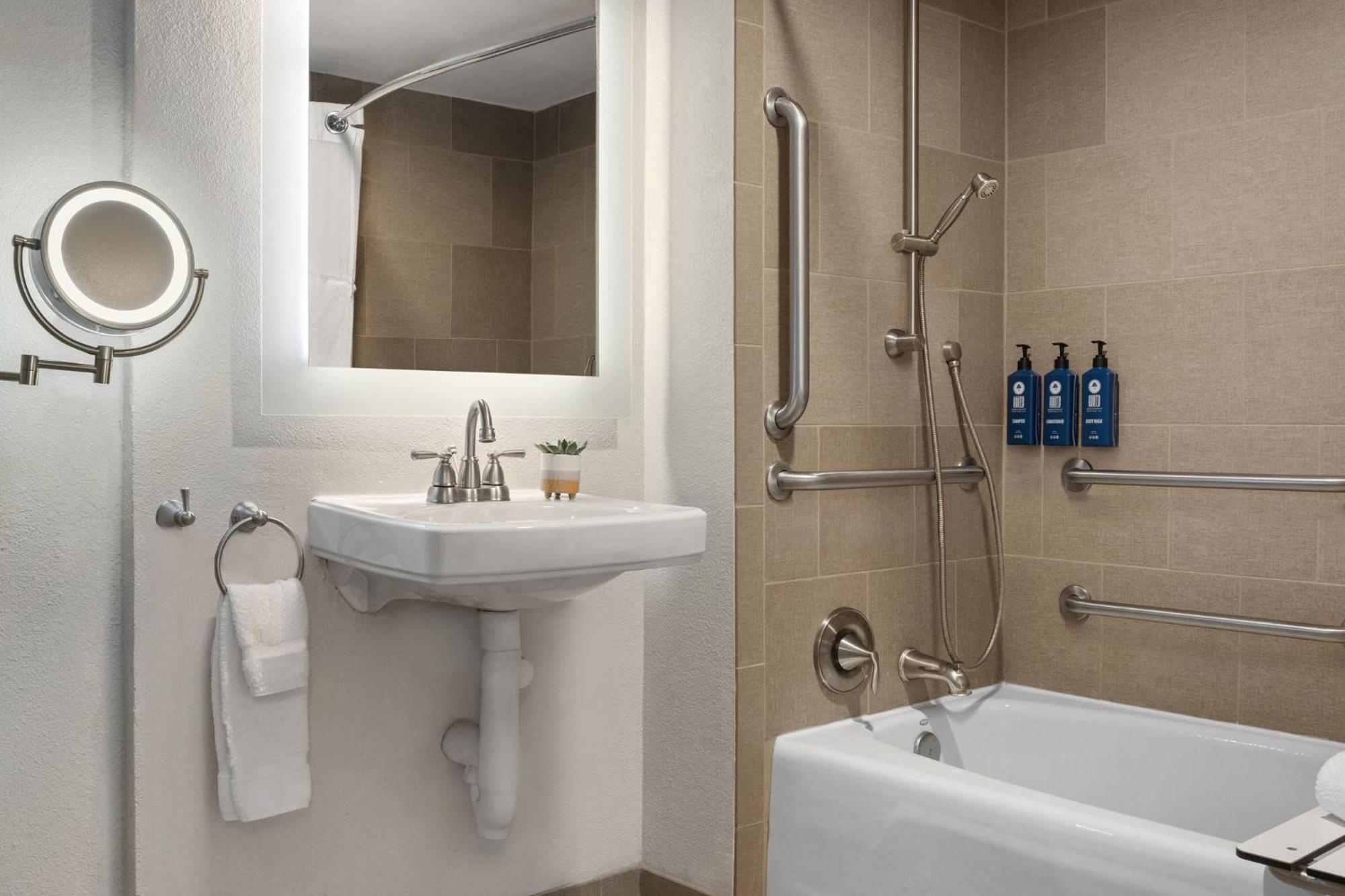 Peacock Suites Anaheim Exteriör bild