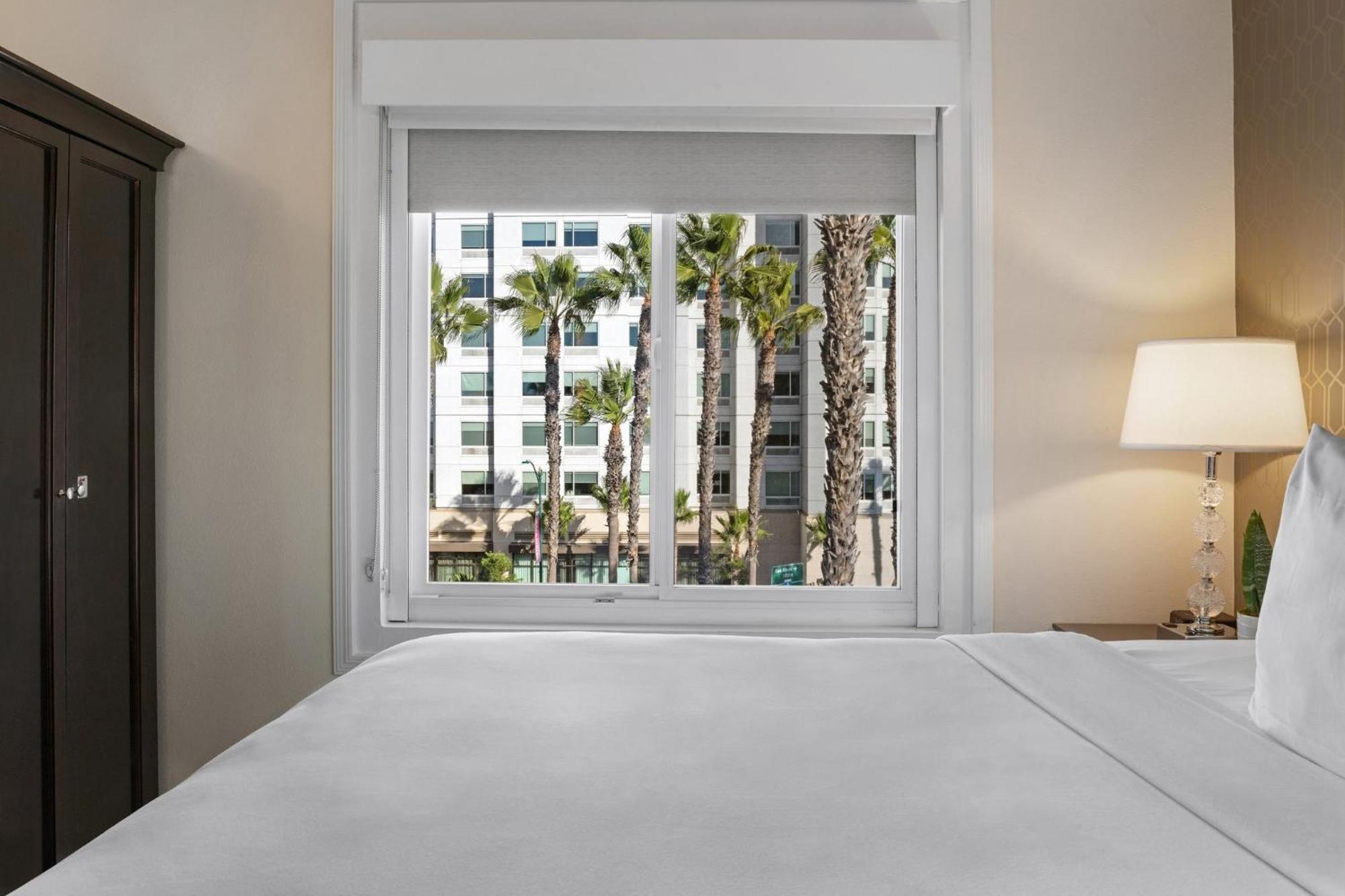 Peacock Suites Anaheim Exteriör bild